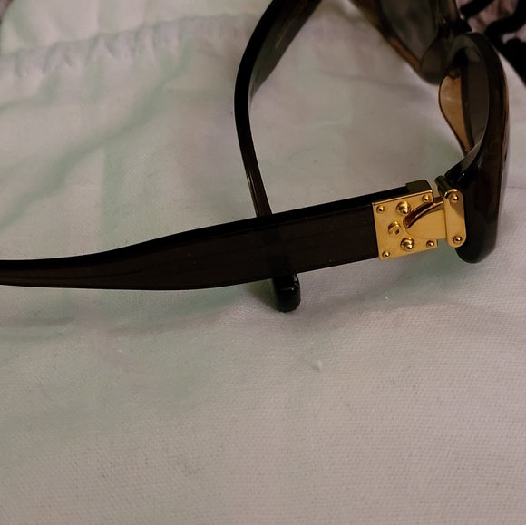 $135 EMT Authentic Louis Vuitton Sunglasses Soupcon. Speckling Acetate frames - Picture 7 of 13